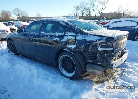 2016 Dodge Charger Sxt z USA, uszkodzony, nr VIN 2C3CDXHG5GH196748